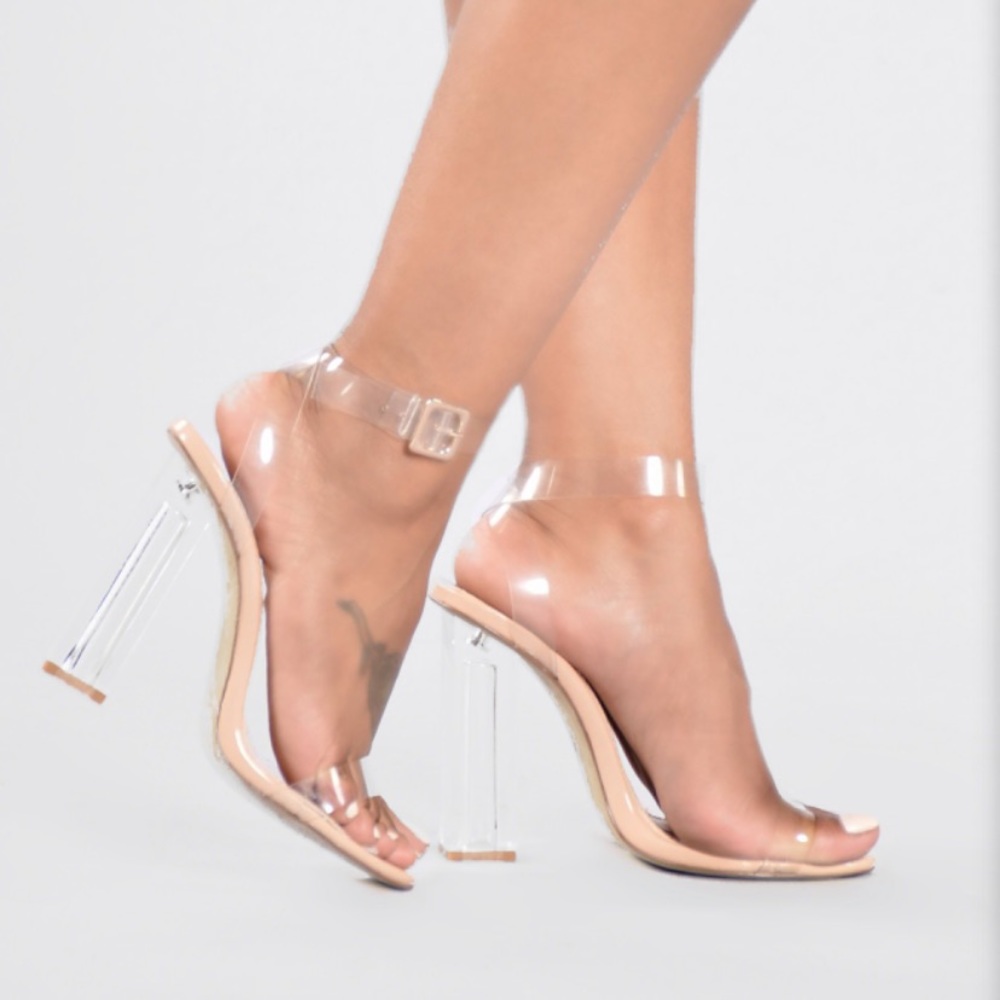 NWT Rose gold Glass Slipper heels size 7